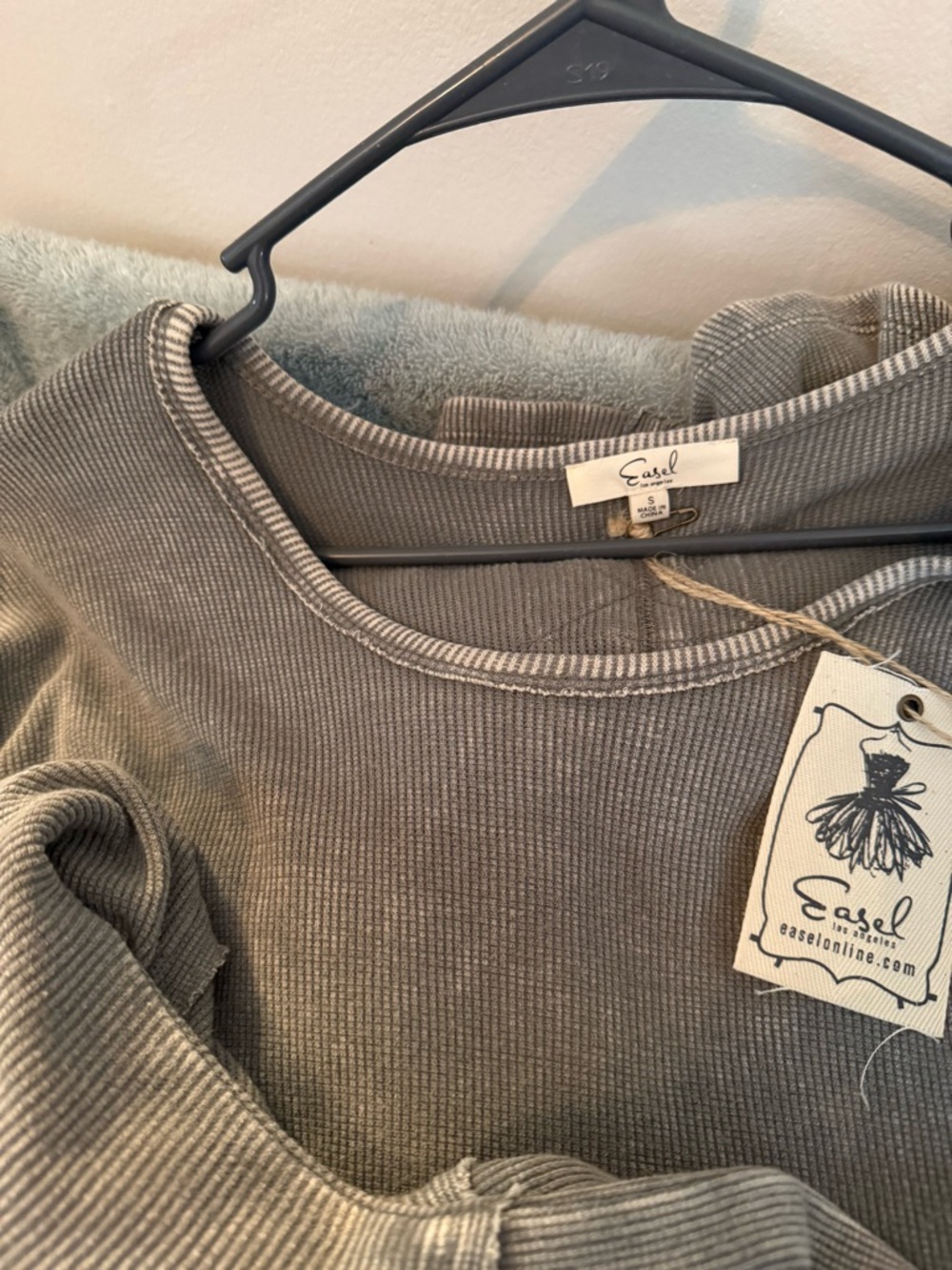 Easel Top- NWT! SEPT SALE - Picture 6 of 9